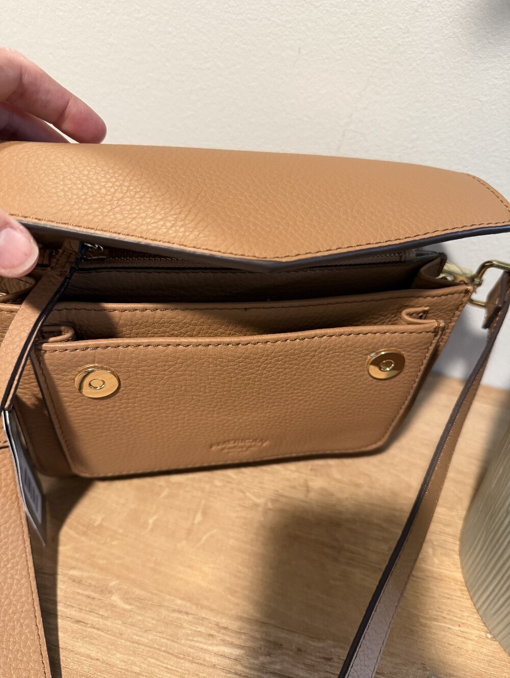 🤎✨ American Leather Co. Pebbled Leather Crossbody Bag – New With Tags ✨🤎 - Picture 6 of 7
